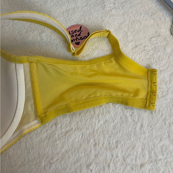 Cacique Yellow Lace Bra with Red Accent - Picture 6 of 7